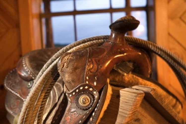 how to build a wooden saddle rack