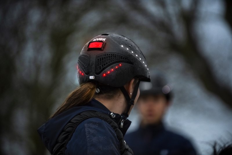 how to keep a riding helmet cool in summer How to Keep a Riding Helmet Cool in Summer: Ventilation Tips