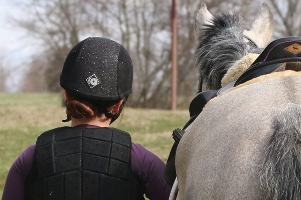 how to clean riding helmet liners How to Clean Riding Helmet Liners: Hygiene and Care Guide